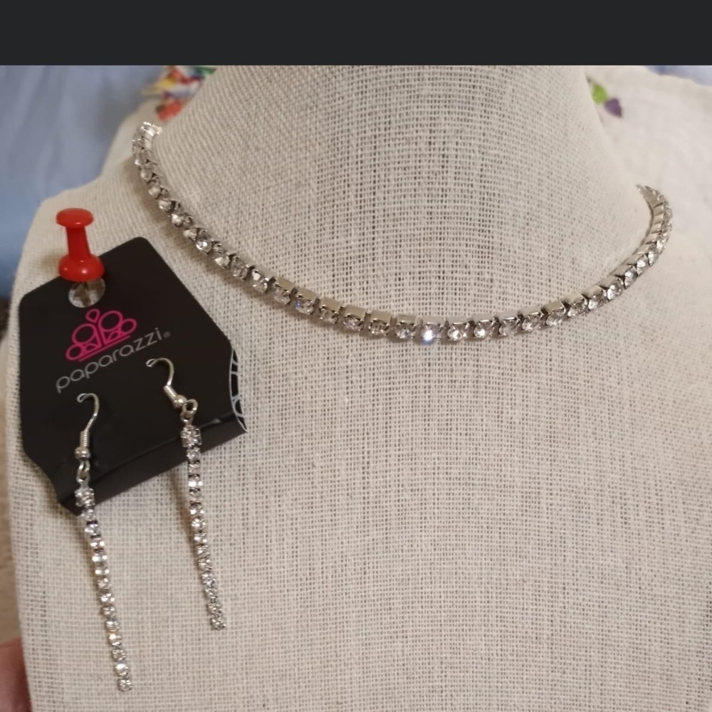 Starlight Radiance - White Rhinestone Choker. NWT